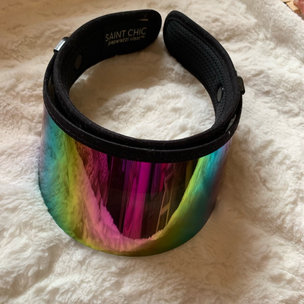 Saint Chic Paparazzi Visor, like new